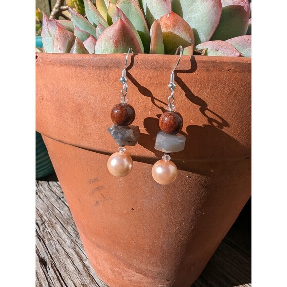 Labradorite & Pearl Earrings, Vintage Mystical Earrings - Picture 9 of 10